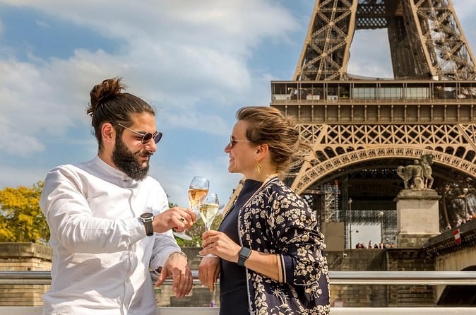 Paris Seine River Champagne Tasting Cruise by Ô Chateau